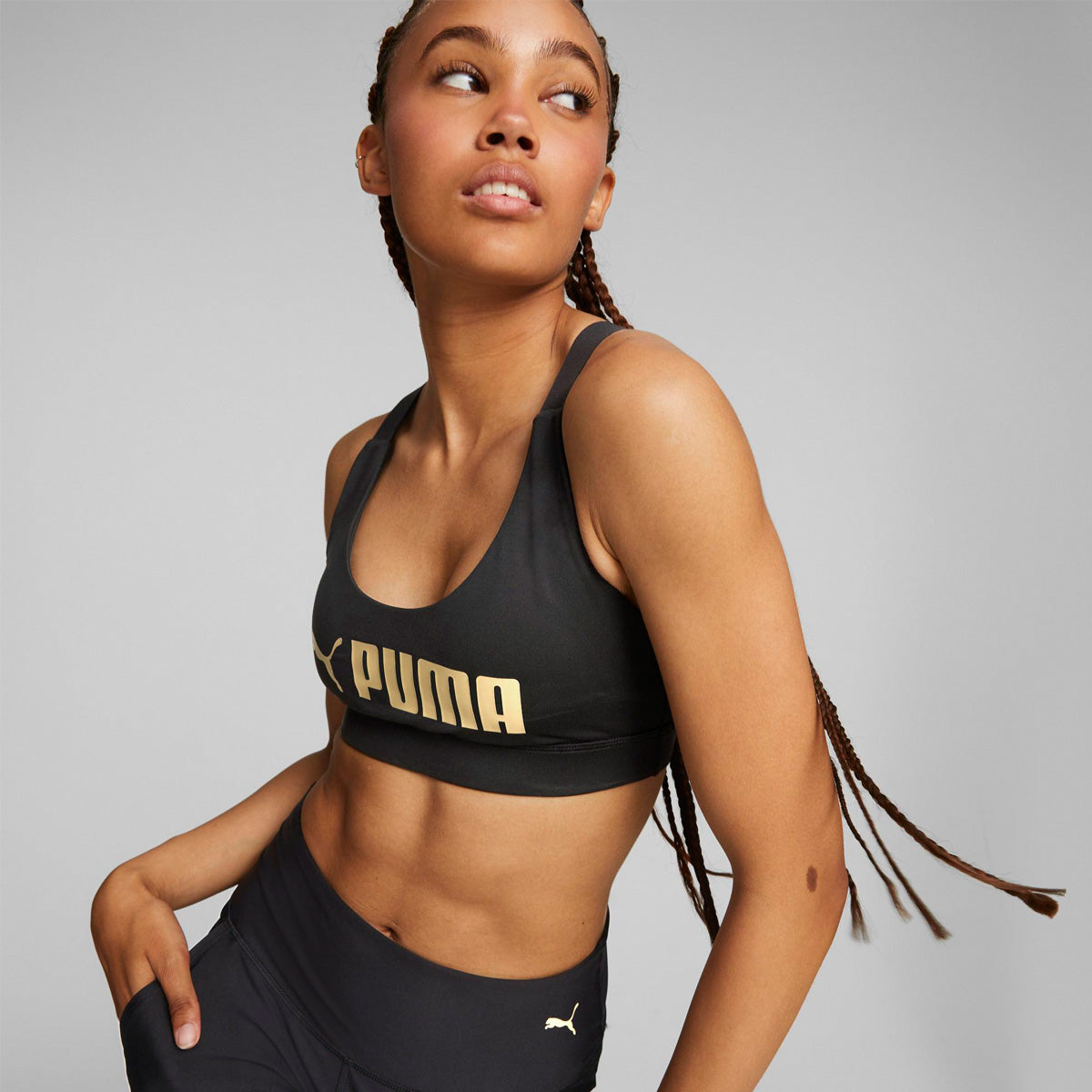 Puma Women's Polyester Wired Classic Sports Bra (522192_Black-Gold) :  : Fashion